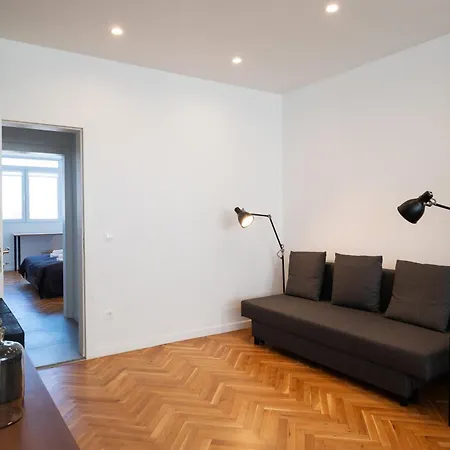 Soho White 2bdr By Rv * 瓦爾納